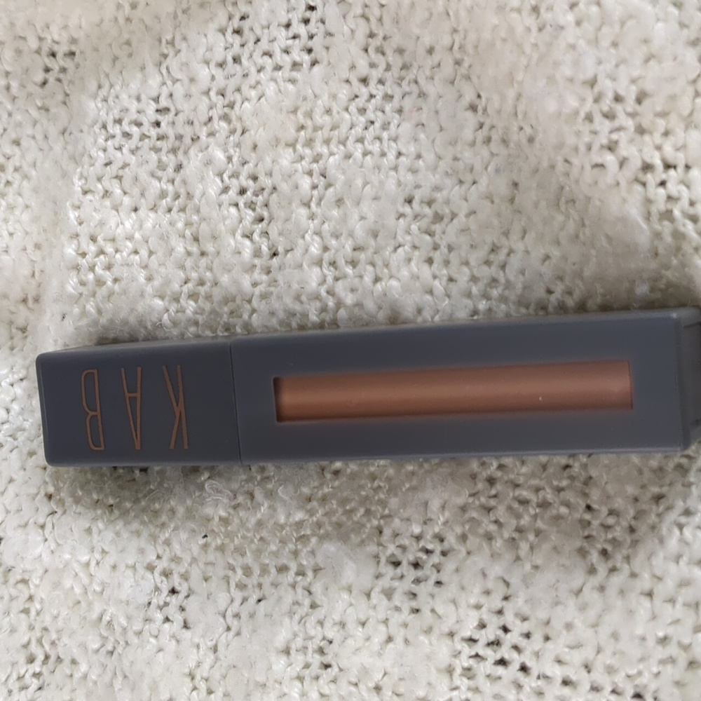 KAB Cosmetics Lip Gloss in Sending Nudes, 5g/0.175oz - Picture 2 of 9